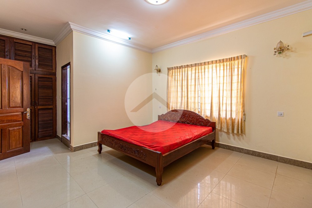 5 Bedroom House For Sale - Svay Dangkum, Siem Reap - Image 7