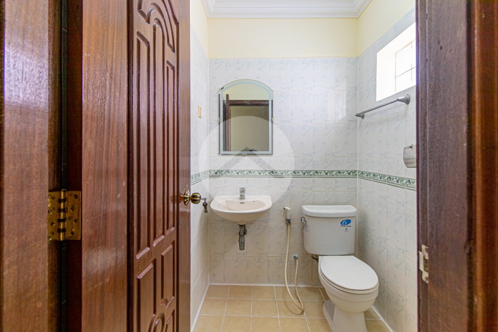 5 Bedroom House For Sale - Svay Dangkum, Siem Reap - Image 13
