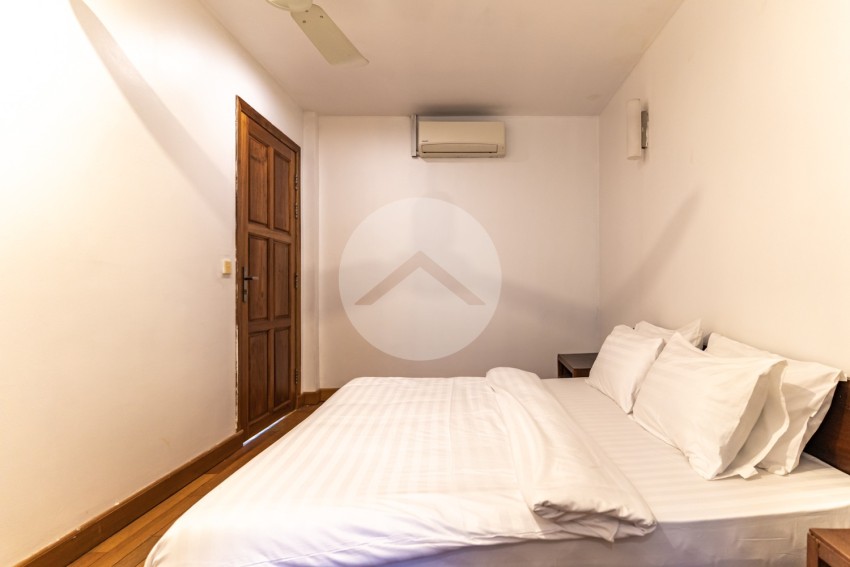 Renovated 2 Bedroom Apartment For Rent - Phsar Chas, Phnom Penh