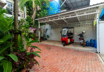 1 Bedroom Apartment For Rent - Svay Dangkum, Siem Reap thumbnail