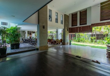 3 Bedroom Apartment For Rent - Slor Kram, Siem Reap thumbnail