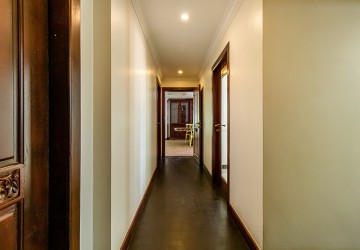 3 Bedroom Apartment For Rent - Slor Kram, Siem Reap thumbnail