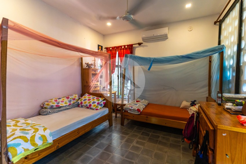 3 Bedroom Townhouse For Rent - Tonle Bassac, Phnom Penh