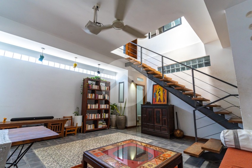 3 Bedroom Townhouse For Rent - Tonle Bassac, Phnom Penh