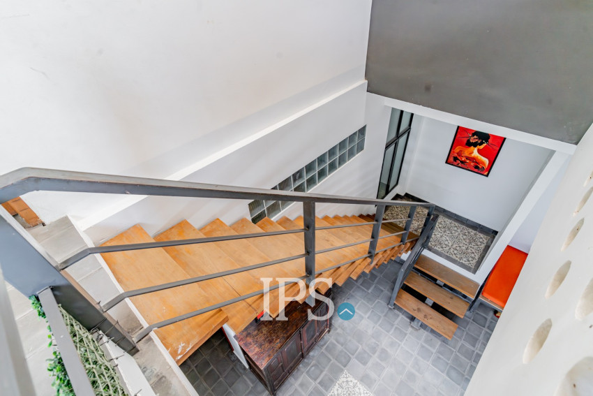 3 Bedroom Townhouse For Rent - Tonle Bassac, Phnom Penh