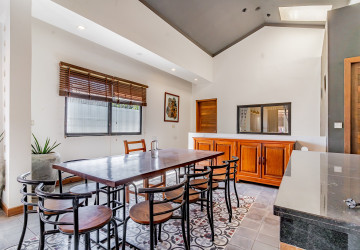 3 Bedroom Townhouse For Rent - Tonle Bassac, Phnom Penh thumbnail