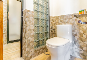 3 Bedroom Townhouse For Rent - Tonle Bassac, Phnom Penh thumbnail