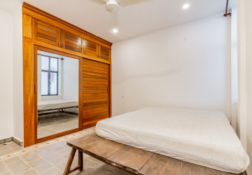 3 Bedroom Townhouse For Rent - Tonle Bassac, Phnom Penh thumbnail