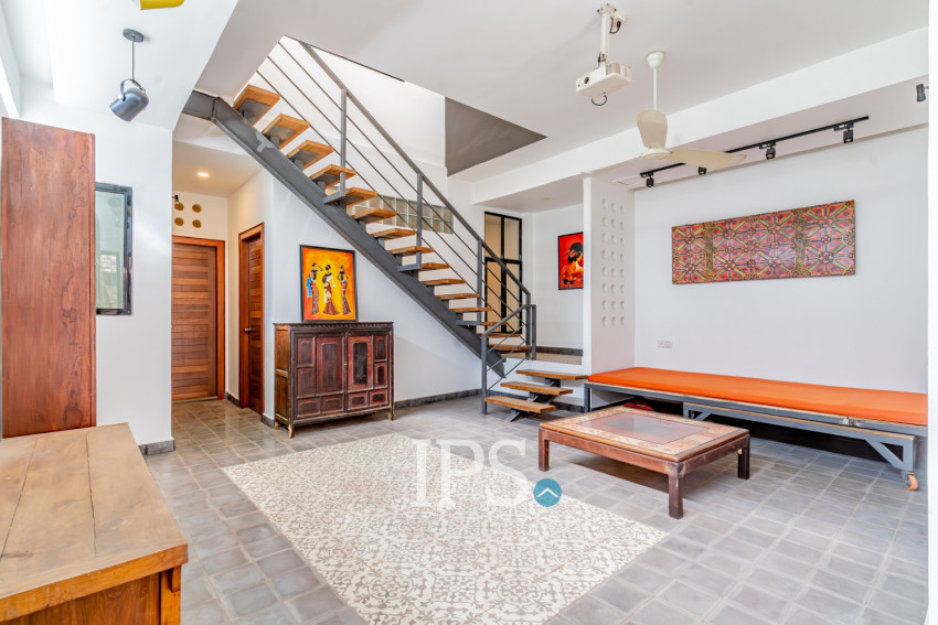 3 Bedroom Townhouse For Rent - Tonle Bassac, Phnom Penh