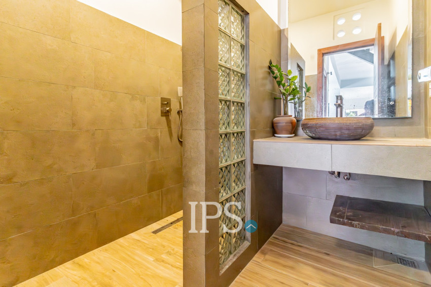 3 Bedroom Townhouse For Rent - Tonle Bassac, Phnom Penh