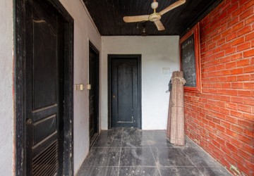 3 Bedroom Wooden House For Sale - Svay Dangkum, Siem Reap thumbnail