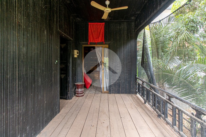 3 Bedroom Wooden House For Sale - Svay Dangkum, Siem Reap