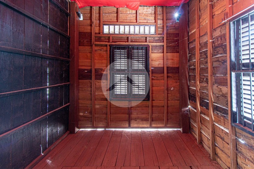 3 Bedroom Wooden House For Sale - Svay Dangkum, Siem Reap