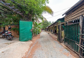 3 Bedroom Wooden House For Sale - Svay Dangkum, Siem Reap thumbnail