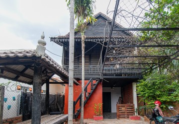 3 Bedroom Wooden House For Sale - Svay Dangkum, Siem Reap thumbnail