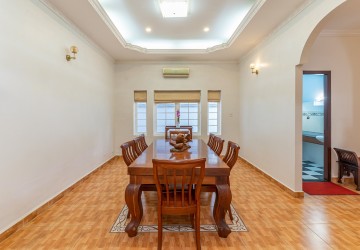 5 Bedroom Villa For Rent - BKK1, Phnom Penh thumbnail
