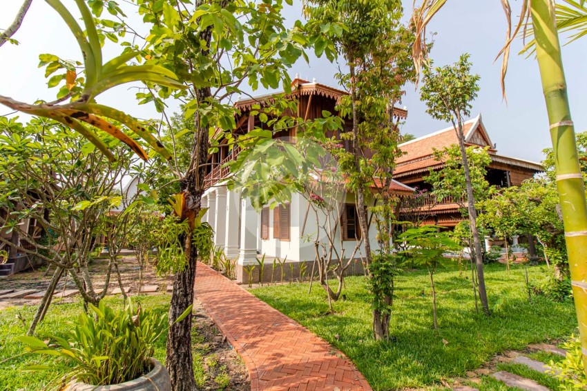 9 Bedroom Resort Property  For Sale - Slor Kram, Siem Reap
