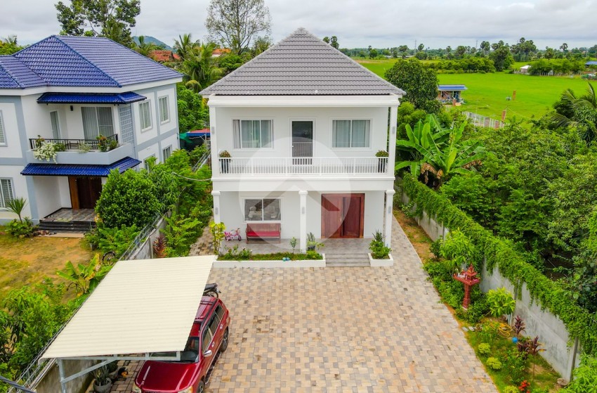 3 Bedroom Villa For Rent - Sangkat Siem Reap, Siem Reap