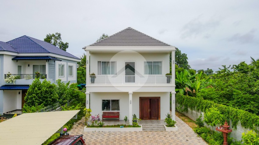 3 Bedroom Villa For Rent - Sangkat Siem Reap, Siem Reap