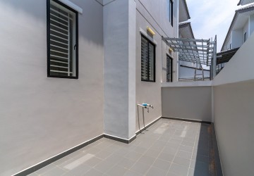 4 Bedroom Twin Villa For Rent - Borey Peng Huoth, Boeung Snor, Phnom Penh thumbnail