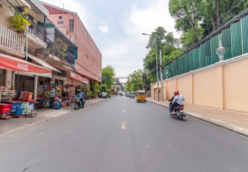 43.6 Sqm Retail Space For Rent - Daun Penh, Phnom Penh thumbnail