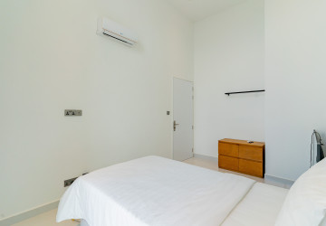 3 Bedroom Penthouse Condo For Rent - J Tower 2, BKK1, Phnom Penh thumbnail