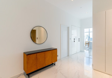 3 Bedroom Penthouse Condo For Rent - J Tower 2, BKK1, Phnom Penh thumbnail