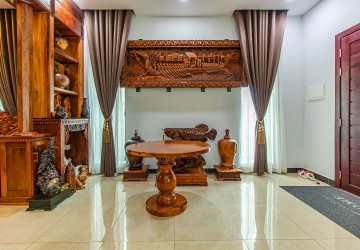 4 Bedroom Villa For Rent - Svay Thom, Siem Reap thumbnail