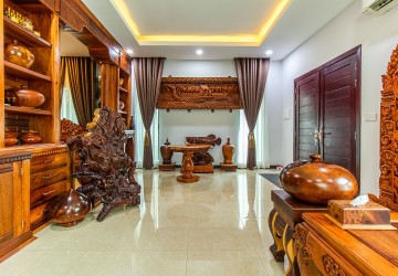 4 Bedroom Villa For Rent - Svay Thom, Siem Reap thumbnail