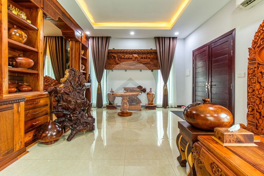 4 Bedroom Villa For Rent - Svay Thom, Siem Reap