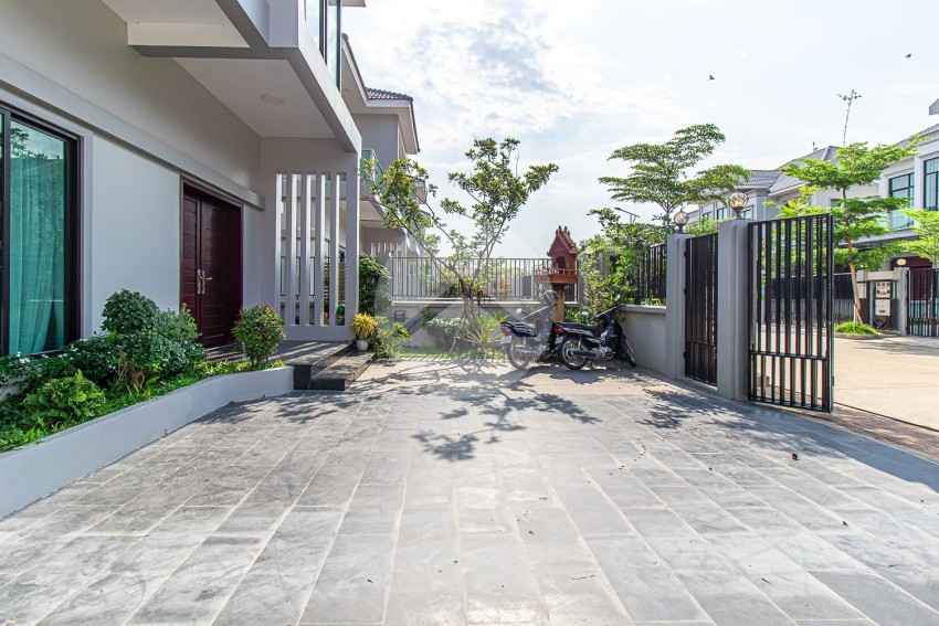 4 Bedroom Villa For Rent - Svay Thom, Siem Reap