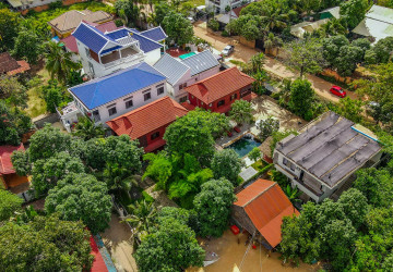 4-Bedroom Resort-Style Villa For Sale - Sala Kamreuk, Siem Reap thumbnail