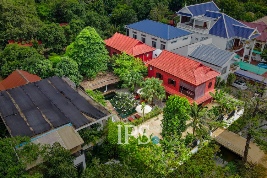 4-Bedroom Resort-Style Villa For Sale - Sala Kamreuk, Siem Reap