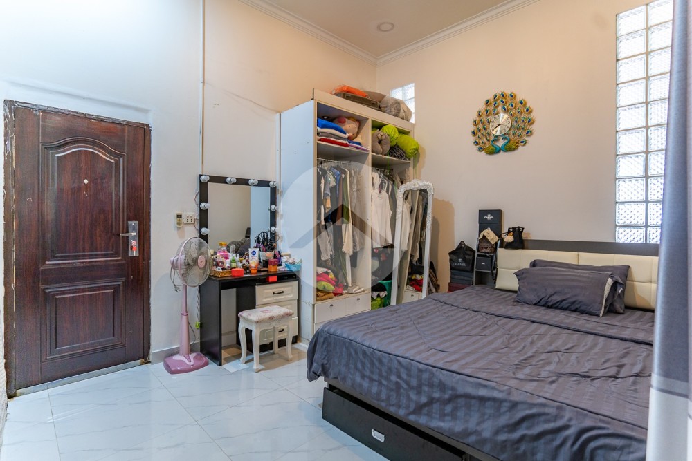 1 Bedroom Apartment For Sale - Phsar Chas, Daun Penh, Phnom Penh - Image 7 1 Bedroom Apartment For Sale - Phsar Chas, Daun Penh, Phnom Penh - Image 7