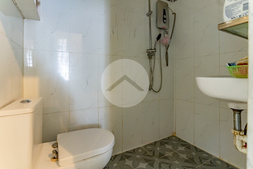 1 Bedroom Apartment For Sale - Phsar Chas,  Daun Penh, Phnom Penh