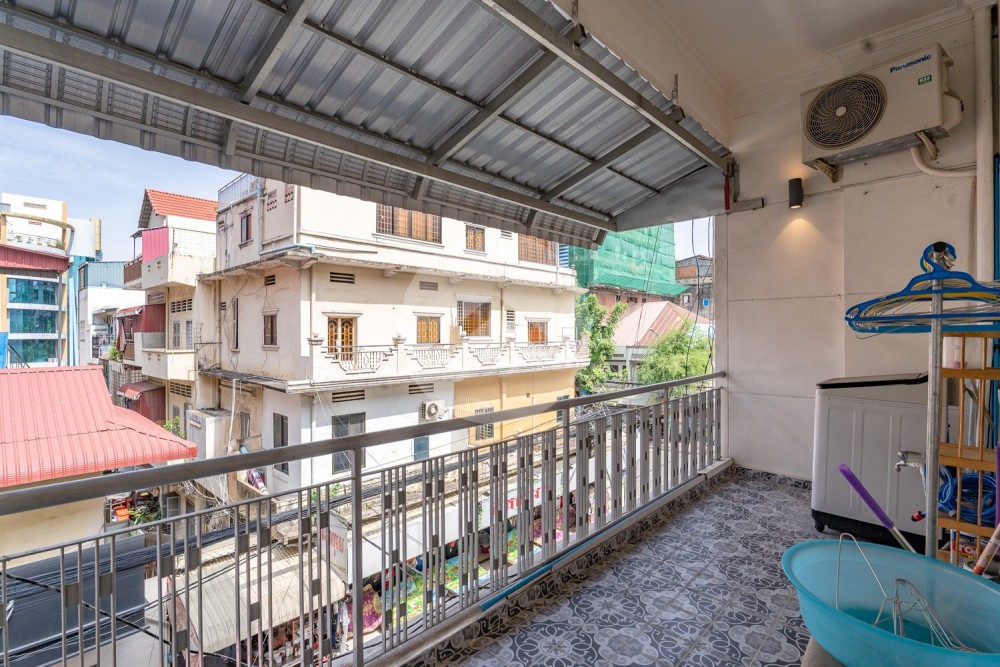 1 Bedroom Apartment For Sale - Phsar Chas, Daun Penh, Phnom Penh - Image 10 1 Bedroom Apartment For Sale - Phsar Chas, Daun Penh, Phnom Penh - Image 10