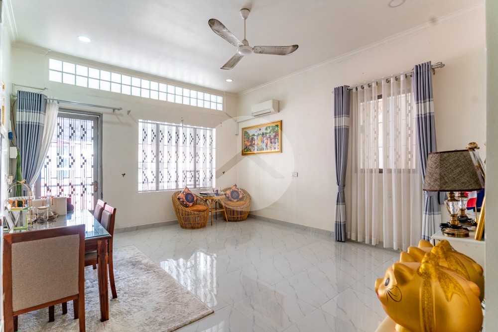 1 Bedroom Apartment For Sale - Phsar Chas, Daun Penh, Phnom Penh - Image 4 1 Bedroom Apartment For Sale - Phsar Chas, Daun Penh, Phnom Penh - Image 4