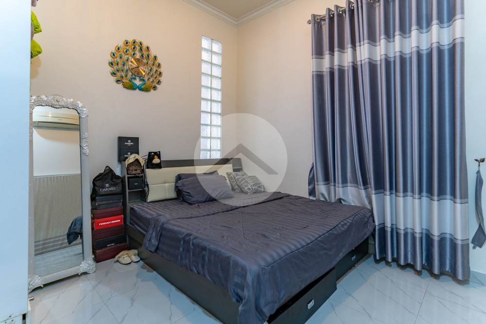 1 Bedroom Apartment For Sale - Phsar Chas, Daun Penh, Phnom Penh - Image 6 1 Bedroom Apartment For Sale - Phsar Chas, Daun Penh, Phnom Penh - Image 6