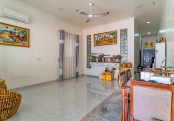 1 Bedroom Apartment For Sale - Phsar Chas,  Daun Penh, Phnom Penh thumbnail