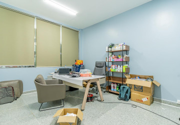 233 Sqm Retail Space For Rent - Chakto Mukh, Phnom Penh thumbnail