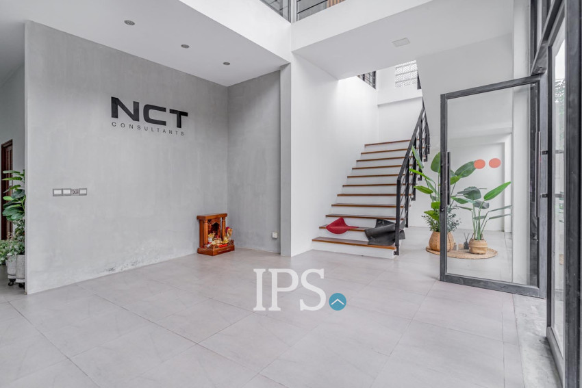 233 Sqm Retail Space For Rent - Chakto Mukh, Phnom Penh