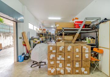 233 Sqm Retail Space For Rent - Chakto Mukh, Phnom Penh thumbnail