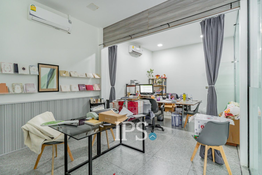 233 Sqm Retail Space For Rent - Chakto Mukh, Phnom Penh