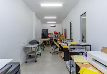 233 Sqm Retail Space For Rent - Chakto Mukh, Phnom Penh thumbnail