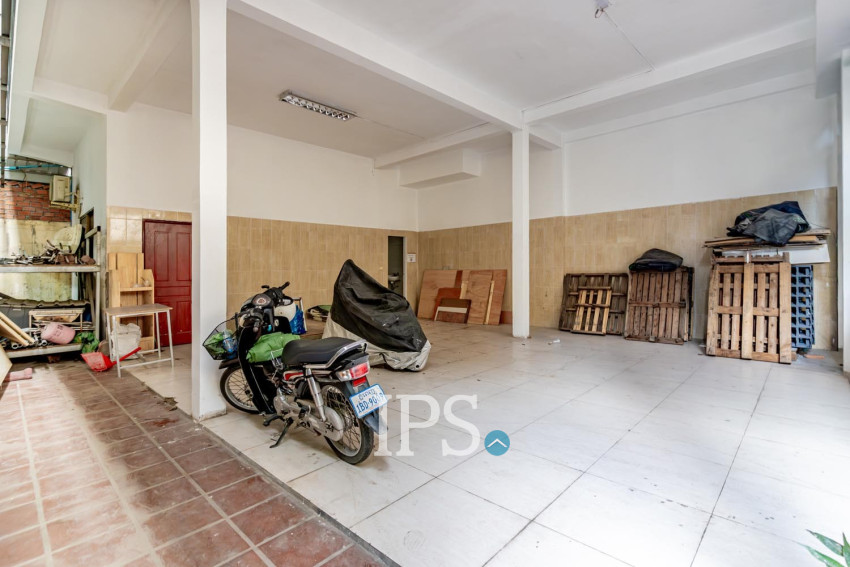 233 Sqm Retail Space For Rent - Chakto Mukh, Phnom Penh