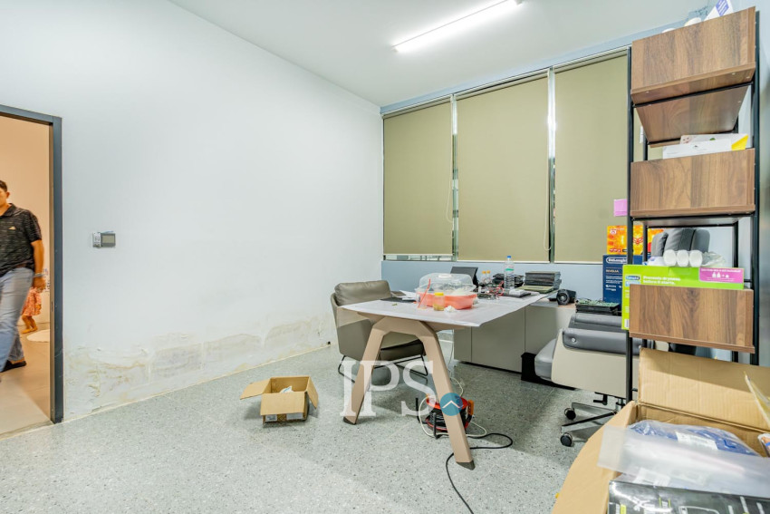 233 Sqm Retail Space For Rent - Chakto Mukh, Phnom Penh