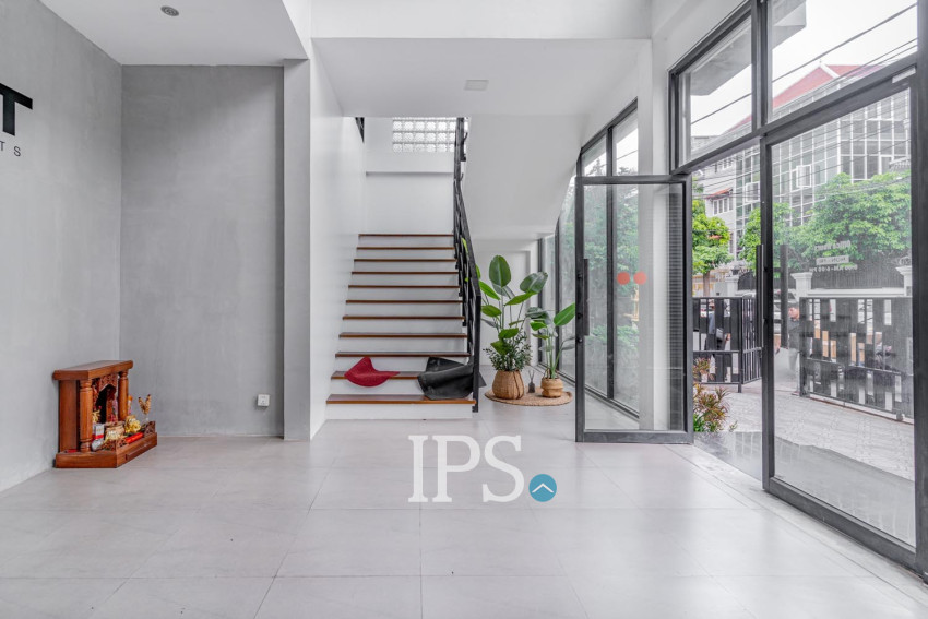 233 Sqm Retail Space For Rent - Chakto Mukh, Phnom Penh