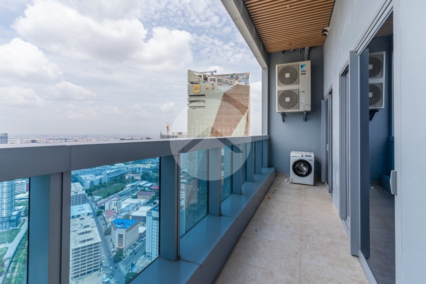 4 Bedroom Condo For Rent - Tonle Bassac, Phnom Penh