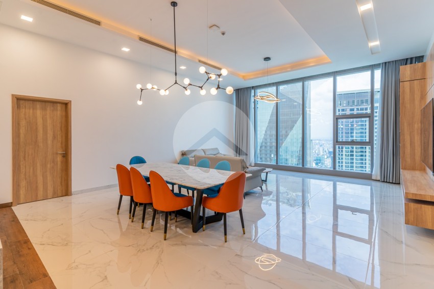 4 Bedroom Condo For Rent - Tonle Bassac, Phnom Penh