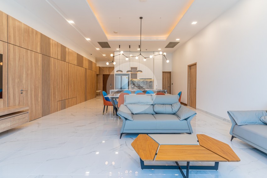 4 Bedroom Condo For Rent - Tonle Bassac, Phnom Penh